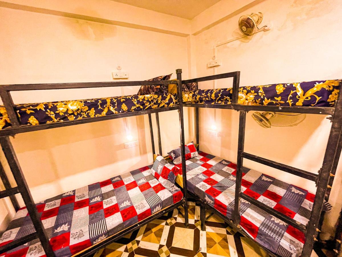 La Vaca India Varanasi Ngoại thất bức ảnh