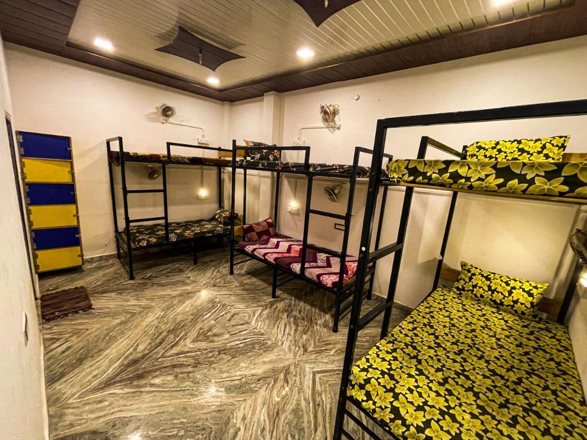 La Vaca India Varanasi Ngoại thất bức ảnh