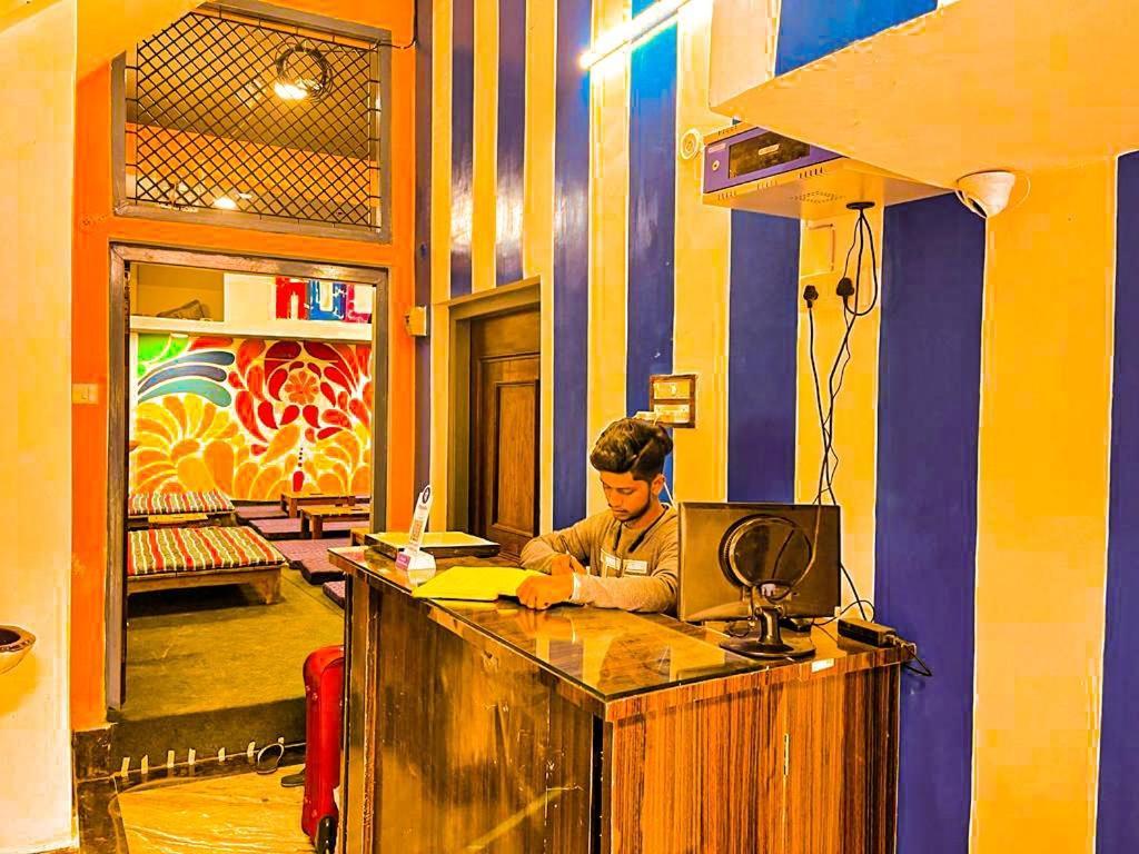 La Vaca India Varanasi Ngoại thất bức ảnh
